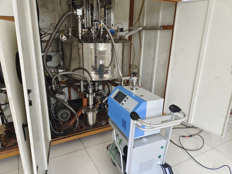 1715392587245579.jpg 真空電弧爐_副本.jpg